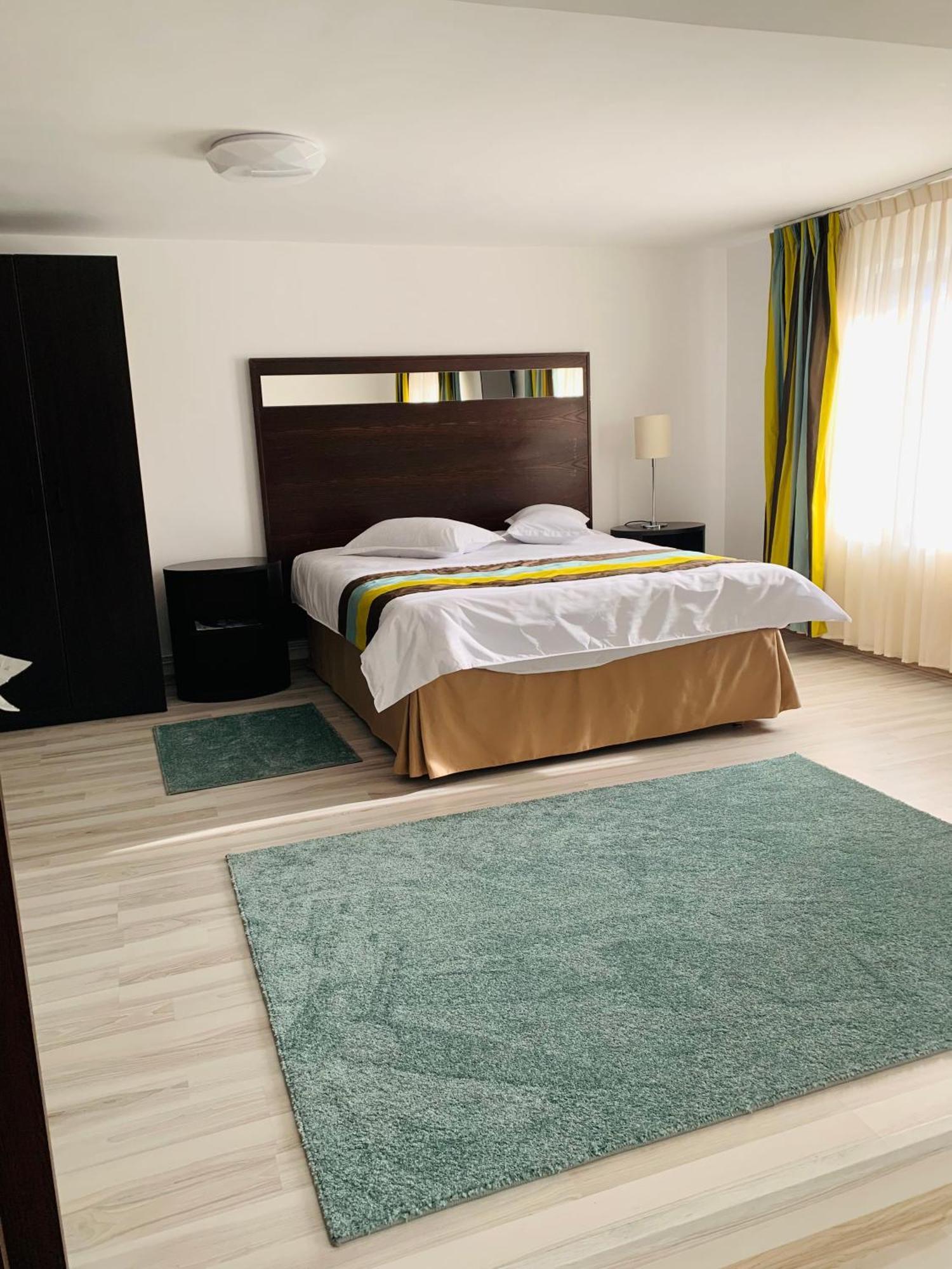 Bed and Breakfast Casa Lazar à Topliţa Extérieur photo